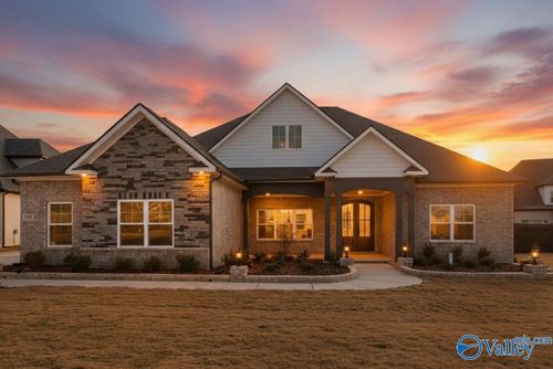 105 Sickle Mower Cir, New Market, AL, 35761-2301 | Card Image