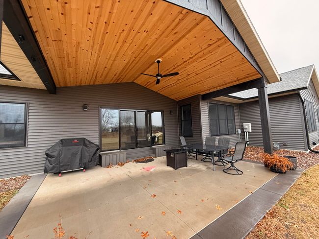7326 Hidden Valley Dr, House other with 3 bedrooms, 5 bathrooms and null parking in Holland WI | Image 4