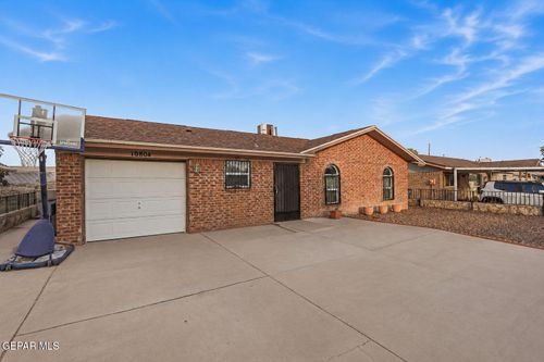 10804 Sapphire St, El Paso, TX, 79924-1610 | Card Image