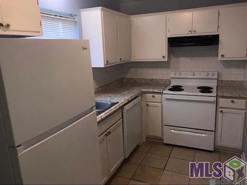 5407 Nicholson Dr, Baton Rouge, LA, 70820-4968 | Card Image