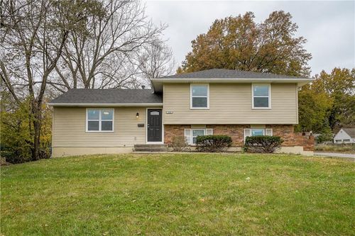 10200 Blue Ridge Boulevard, Kansas City, MO, 64134 | Card Image