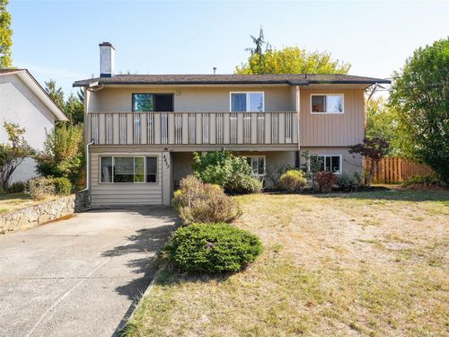 4433 Majestic Dr, Victoria, BC, V8N3H6 | Card Image