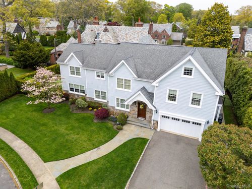 93 Berkshire Road, Hempstead, NY, 11570 | Card Image