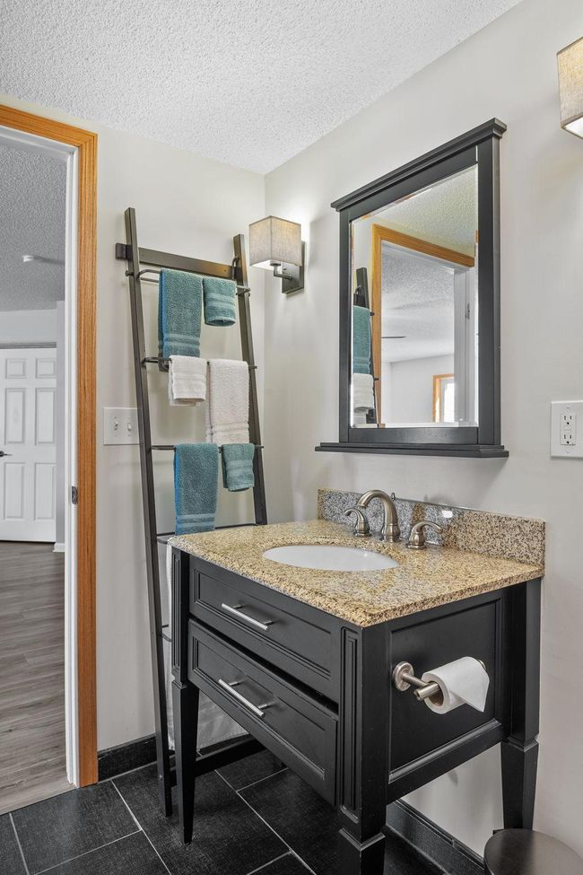 57-web-or-mls-9405 Esk Ln-57.jpg | Image 29