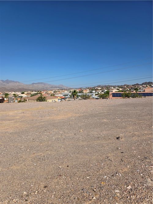 3163 Larkwood Ave, Bullhead City, AZ, 86429-7136 | Card Image