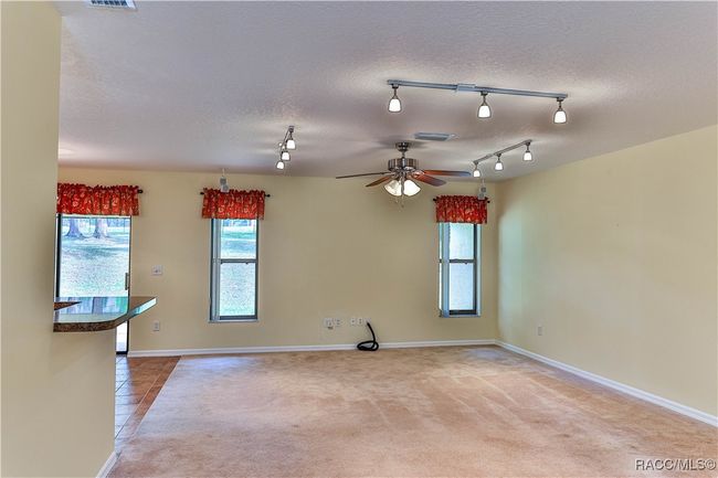 8087 E Decatur Ct, House other with 3 bedrooms, 2 bathrooms and 3 parking in Floral City FL | Image 7