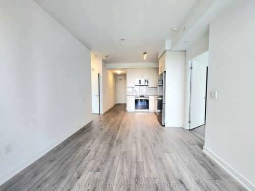 1407-95 Oneida Cres, Richmond Hill, ON, L4B0H5 | Card Image
