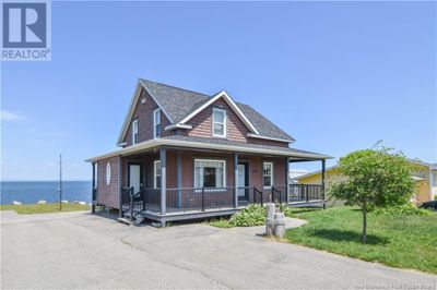 179 Blvd St Pierre E, House other with 2 bedrooms, 2 bathrooms and null parking in Caraquet NB | Image 2