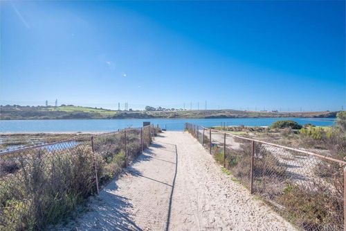 4735 Bryce Cir, Carlsbad, CA, 92008-4289 | Card Image