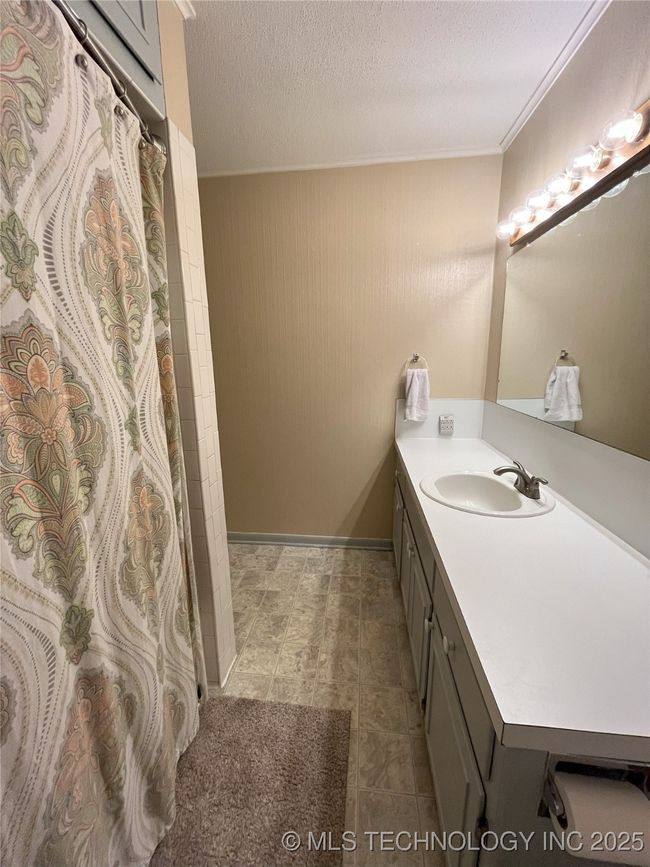 10282 N Perry Loop Rd, House other with 3 bedrooms, 3 bathrooms and null parking in Stigler OK | Image 30