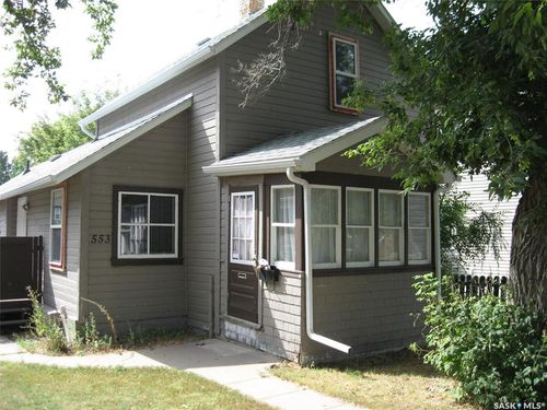 553 Athabasca St W, Moose Jaw, SK, S6H2C5 | Card Image
