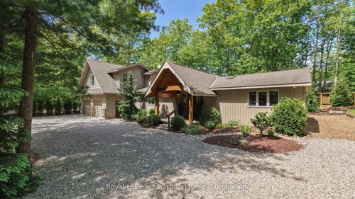 10308 Beach O Pines Rd, Grand Bend, ON, N0M1T0 | Card Image