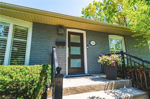 3384 Manfred Dr, Burlington, ON, L7N2N7 | Card Image