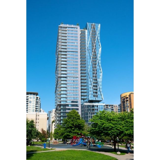 1111 Richards Street, Condo with 3 bedrooms, 3 bathrooms and 1 parking in Vancouver BC | Image 1