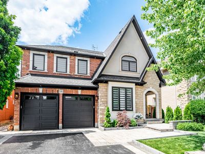 3390 Fox Run Cir, House other with 4 bedrooms, 5 bathrooms and 4 parking in Oakville ON | Image 1