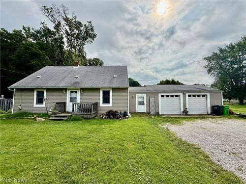 448 Hiwood Ave, Munroe Falls, OH, 44262-1210 | Card Image