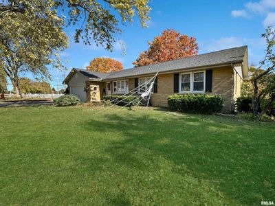 102 S Hollybrook Drive, House other with 3 bedrooms, 1 bathrooms and null parking in Chillicothe IL | Image 2