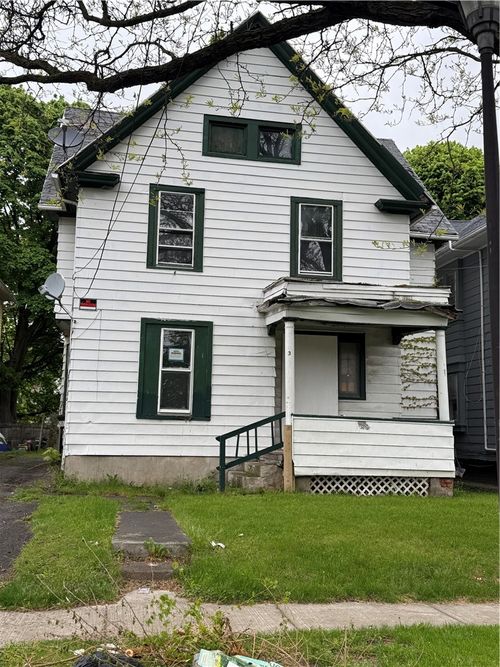 330 Avenue B, Rochester, NY, 14621-4440 | Card Image