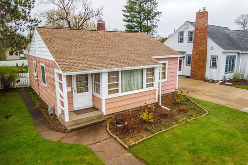107 Kent St, Wausau, WI, 54403-6923 | Card Image