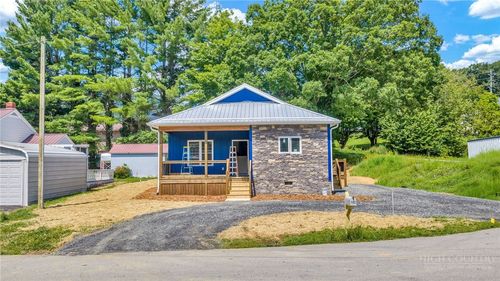 102 Faw Roland St, Jefferson, NC, 28640-9781 | Card Image