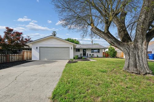 9060 New Dawn Dr, Sacramento, CA, 95826-4024 | Card Image