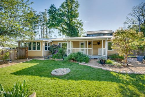 105 1st Avenue, Jonesborough, TN, 37659 | Card Image