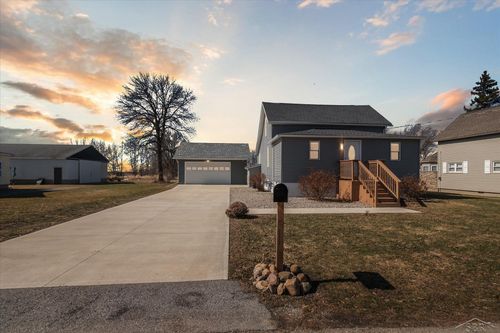 8 S Miller St, Sebewaing, MI, 48759-1308 | Card Image