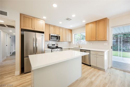 1047 Westminster Ave, Las Vegas, NV, 89119-1825 | Card Image