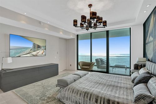 2001-18975 Collins Ave, Sunny Isles Beach, FL, 33160-2360 | Card Image