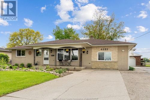 4689 Huron Church Line Rd, LaSalle, ON, N9H1H5 | Card Image