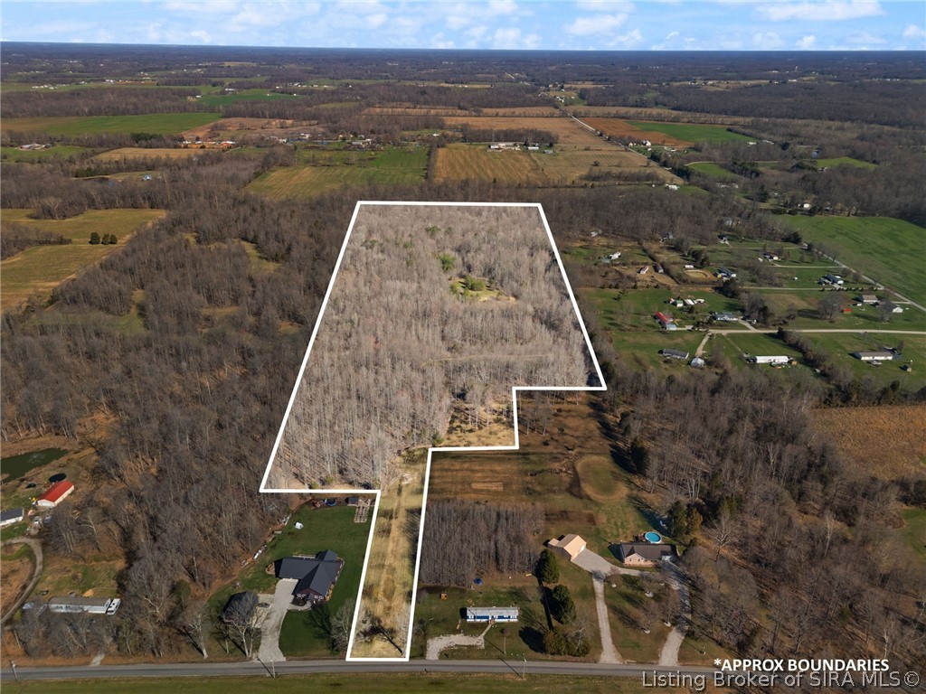 Land in Scottsburg