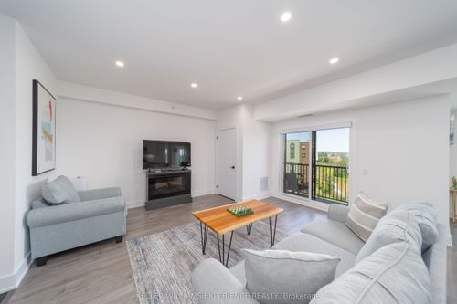 401-8 Culinary Lane, Barrie, ON, L9J0T2 | Card Image