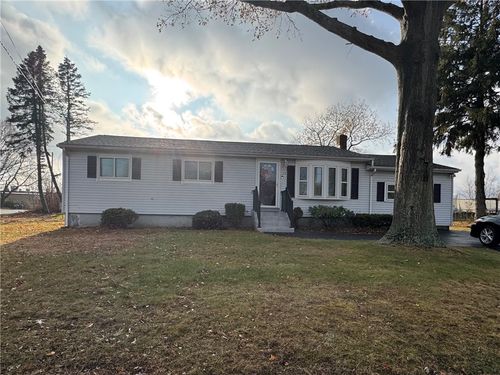 73 Armory Dr, Warwick, RI, 02889-8209 | Card Image