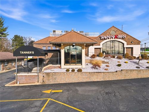 2305 Wilmington Rd, New Castle, PA, 16105-1959 | Card Image