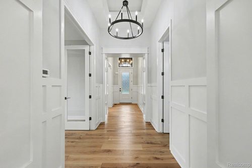 57382 Meadowridge Dr, Washington Township, MI, 48094-4014 | Card Image