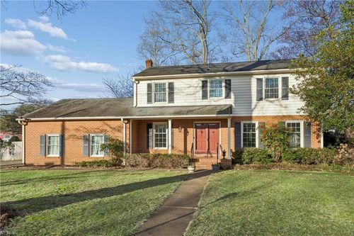 201 Harwood Dr, Yorktown, VA, 23692-3232 | Card Image