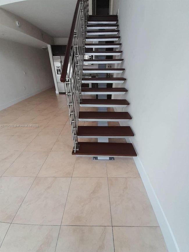 APT-2215 - 41 Se 5 Th St, Condo with 1 bedrooms, 2 bathrooms and null parking in Miami FL | Image 13