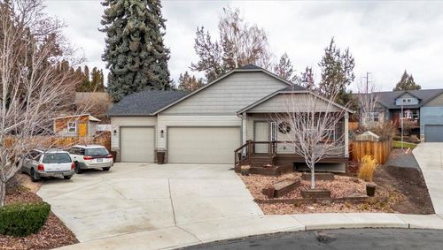 841 Sw 23rd Ct, Redmond, OR, 97756-8089 | Card Image