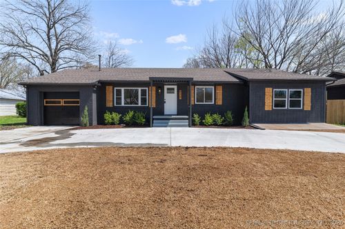 813 Hickory St, Sapulpa, OK, 74066-5131 | Card Image
