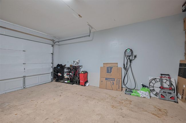 Garage with EV charger | Image 14