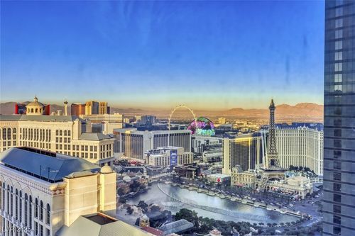 45030-2600 W Harmon Ave, Las Vegas, NV, 89158-4538 | Card Image