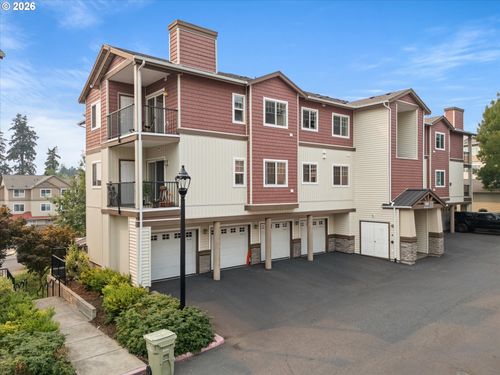 590 Nw Lost Springs Ter, Portland, OR, 97229-6665 | Card Image