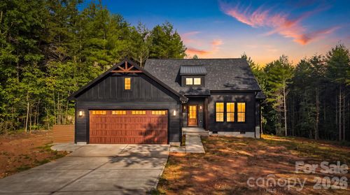 1035 Hawksbill Dr, Morganton, NC, 28655-0109 | Card Image