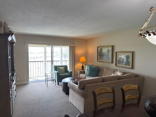 apt-403-7146 Huntington Ln, Delray Beach, FL, 33446-2573 | Card Image