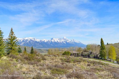 2025 N Spirit Dance Rd, Jackson, WY, 83001-8309 | Card Image