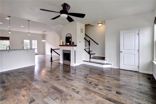 7524 Tealight Way, Williamsburg, VA, 23188-8056 | Card Image
