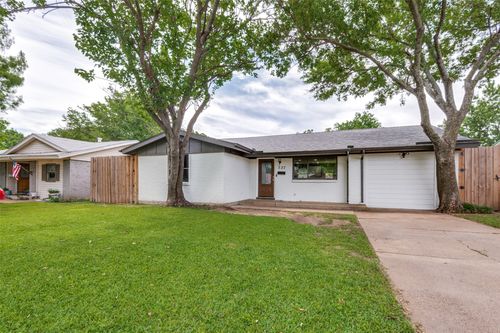 737 Cranbrook Ln, Grand Prairie, TX, 75052-5023 | Card Image