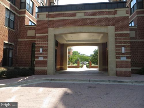apt-610-2220 Fairfax Dr, ARLINGTON, VA, 22201-6632 | Card Image