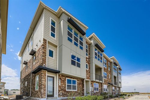 6275 Kirk St, Aurora, CO, 80019-2585 | Card Image