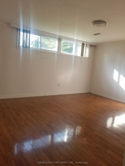 bsmt-104 Pintail Cres, North York, ON, M3A2Y7 | Card Image